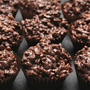 chocolate-crackles-gusto-bakery