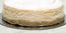 desserts-baked-cheesecake-undecorated-gusto-bakery (1)