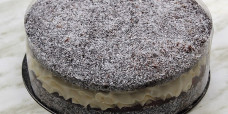 desserts-lamington-sponge-fresh-cream-gusto-bakery (4)