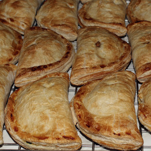 savoury-pasty-meat-vegetable-gusto-bakery (3)