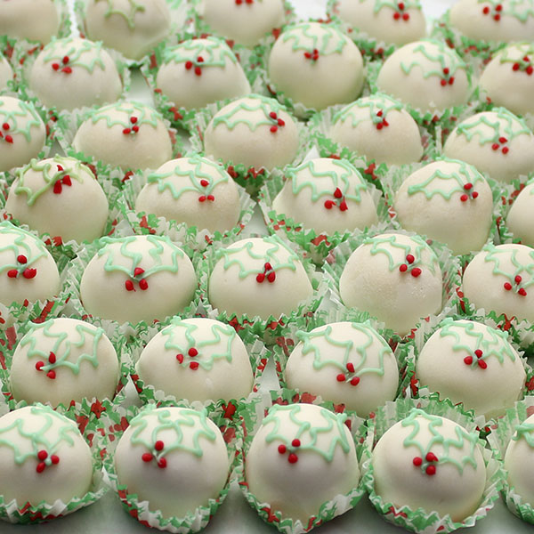 seasonal-christmas-fruit-cake-truffles-gusto-bakery (3)