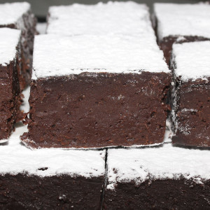 slices-chocolate-fudge-brownie-gluten-free-gusto-bakery (4)
