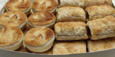 party-pack-party-sausage-rolls-party-pies-24-gusto-bakery