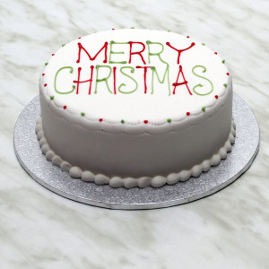 iced-christmas-cake-fruit-gusto-bakery