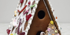 seasonal-christmas-xmas-gingerbread-house-large-gusto-bakery (9)