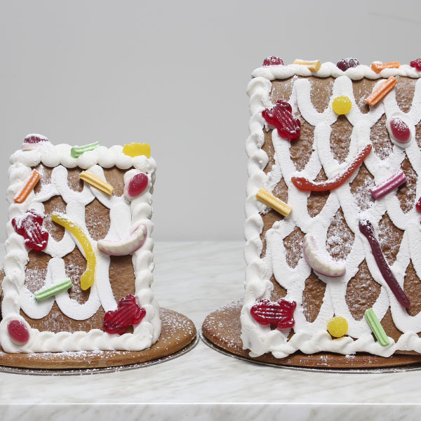 seasonal-christmas-xmas-gingerbread-house-two-gusto-bakery (3)